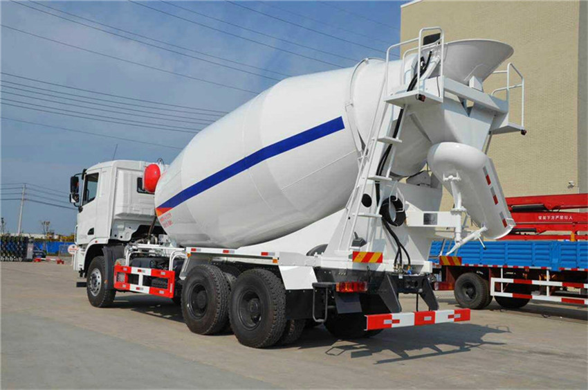 聯(lián)合重卡14立方攪拌車(chē)