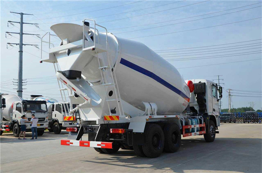 聯(lián)合重卡14立方攪拌車(chē)